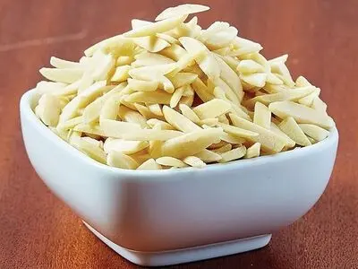طرز تهیه خلال بادام در خانه