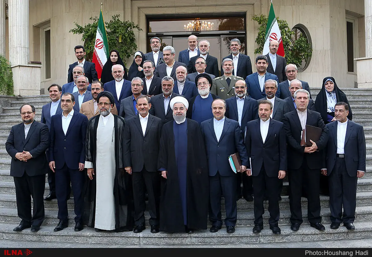 برخی در دفتر رییس‌جمهور دنبال طولانی شدن روند انتخاب وزرا هستند/ درخواست روحانی از لاریجانی/ توصیه به غلامی برای استعفا از وزارت علوم