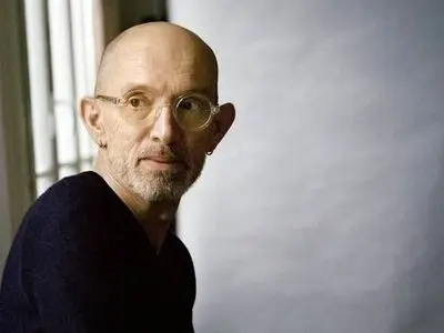 لوران مووینیه برنده جایزه گنکور ۲۰۲۵ شد