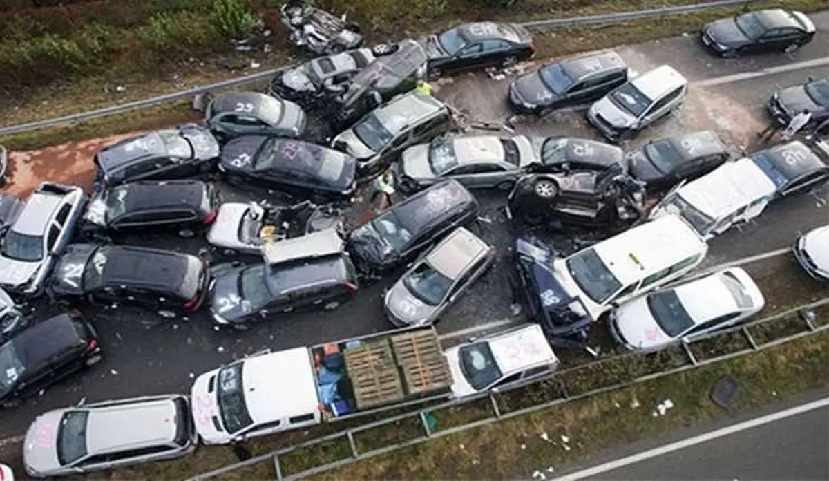 یک کشته و 20 مصدوم در پی تصادف زنجیره‌ای مسیر مشهد به تربت‌حیدریه 