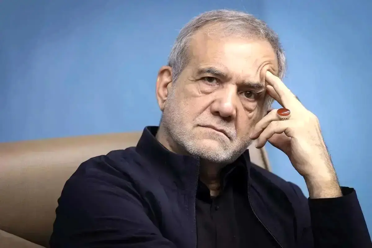 پزشکیان از وفاق صرفاً به عنوان ابزاری برای باج‌دهی به رقیب استفاده کرد/ نمی‌شود دست روی دست بگذاریم