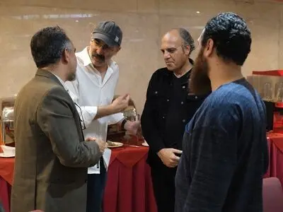 دیدار کاظم نظری و هادی حجازی‌فر با هنرمندان بهزیستی در جشنواره نمایش عروسکی 