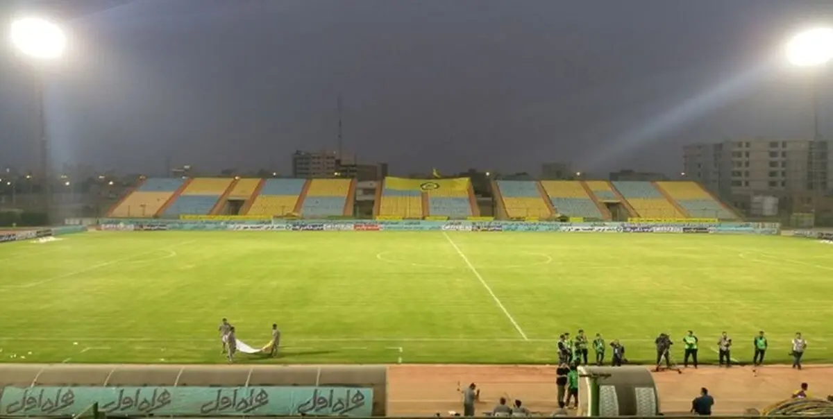 اخراج هواداران صنعت نفت از ورزشگاه خالی آبادان!