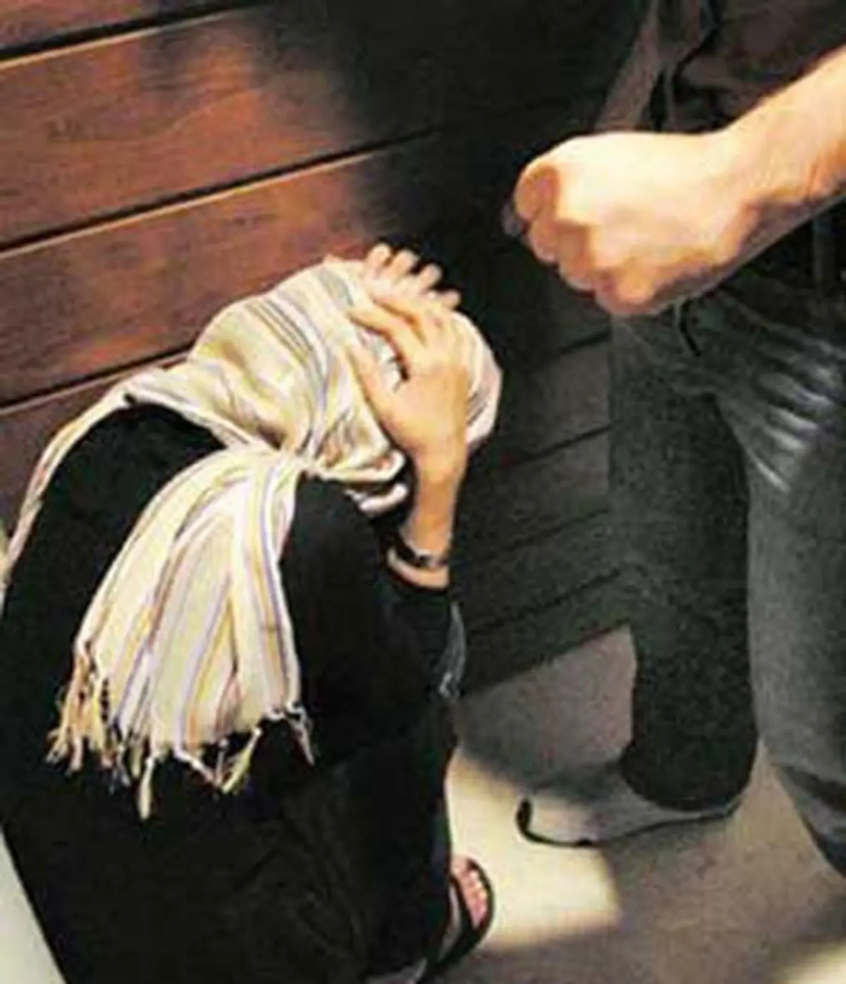 ١٦٠ ساعت کار اجباری به اتهام آزار یک زن تنها