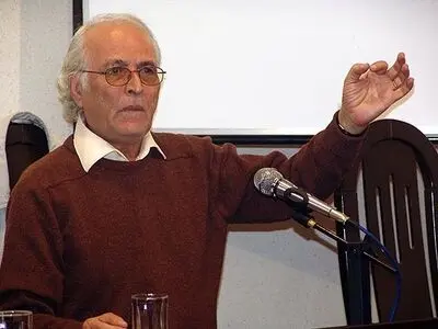 «تاملاتی در منطق ابن‌سینا و سهروردی» منتشر شد