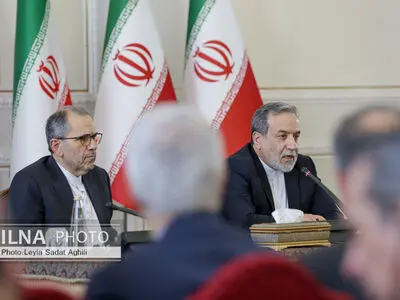 نشست وزیر خارجه با سفرای کشورهای خارجی