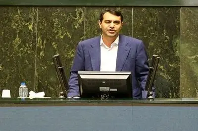 تراستی‌ها از سال ۹۶ بدهکارند/ باید مشخص شود تراستی‌ها داماد و فرزند چه کسانی هستند و با کدام آقازاده در ارتباطند/ همین سوءاستفاده‌ها باعث شده مردم به خیابان بیایند