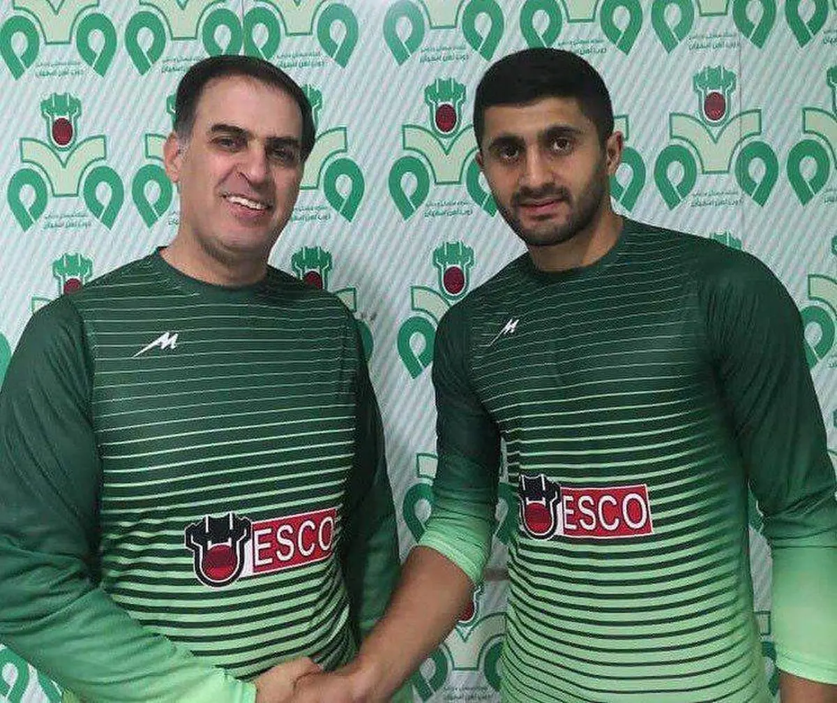  نژاد مهدی با ذوب آهن تمدید کرد