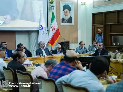 خودکفایی در تولید کاغذ از راهبردهای اصلی وزارت فرهنگ است/ پیگیری دیدار اهالی قلم با رییس جمهور