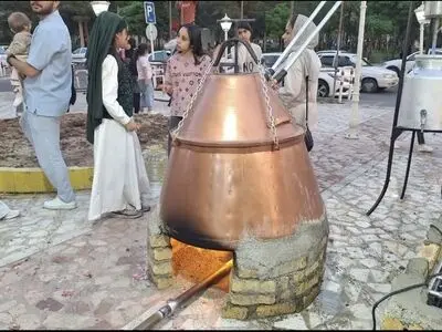 ششمین جشنواره ملی گلاب‌گیری و سوغات اقوام ایرانی در کرج افتتاح شد