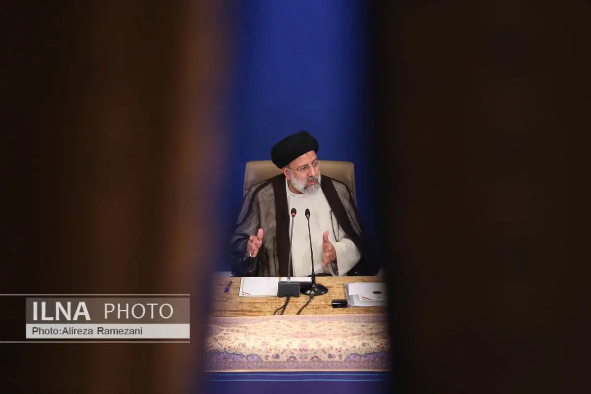 خلال تراسه اجتماع مجلس الوزراء؛ رئیسي: لن نتغاضى في مجال مکافحة الفساد