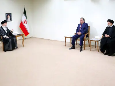 Supreme Leader: Focusing on internal capacities disables the superpowers' weapon of sanctions
