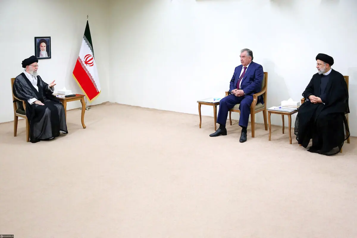 Supreme Leader: Focusing on internal capacities disables the superpowers' weapon of sanctions