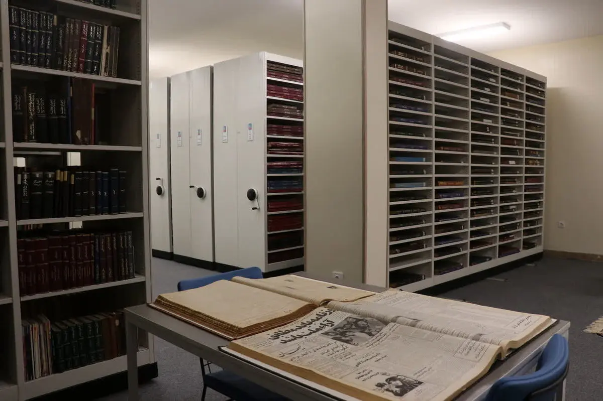 کتابخانه عمومی شهید دستغیب شیراز صاحب اسکنر دیجیتال می‌شود