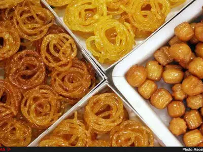 زولبیا و بامیه ماه رمضان کیلویی ۴۹۵ هزار تومان 