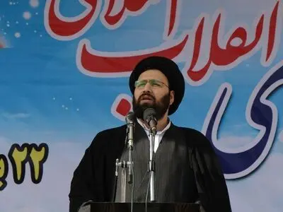حل مشکلات مردم باید در اولویت باشد/ مسئولان باید مثل مردم زندگی کنند