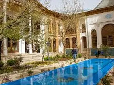 مرمت  دو بنای تاریخی (تکیه "معاون‌الملک" و "بیگلربیگی) در کرمانشاه