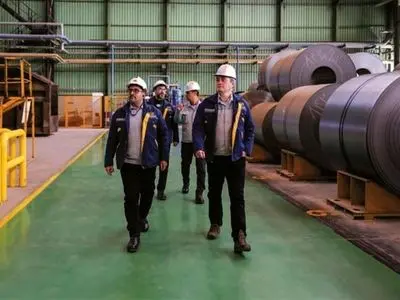 بررسی نظام‌مند، جامع و یکپارچه سیستم منابع انسانی فولاد مبارکه با رویکرد علمی