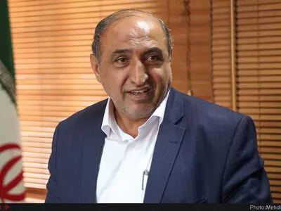 فرماندار تهران موفق به دریافت نشان سفیر و مروج مسئولیت اجتماعی شد