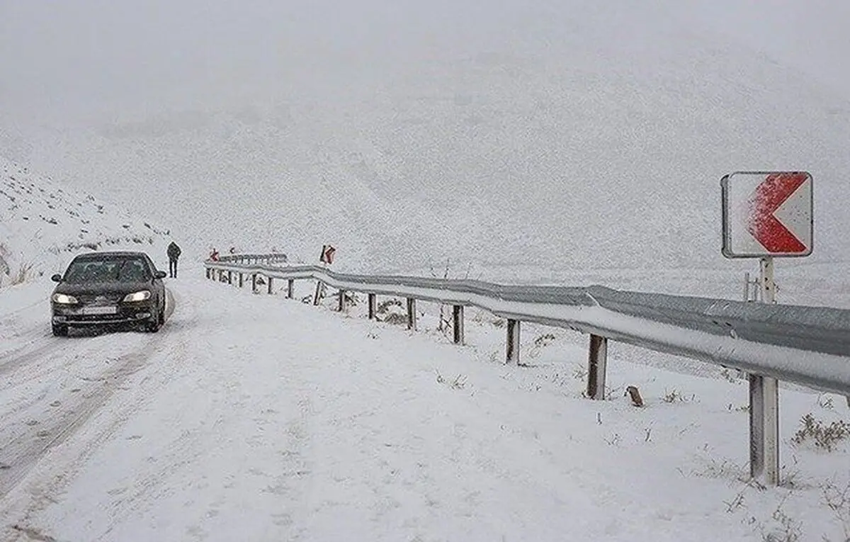 محور توسکستان مسدود است / رانندگان از سفرهای غیرضروری خودداری کنند