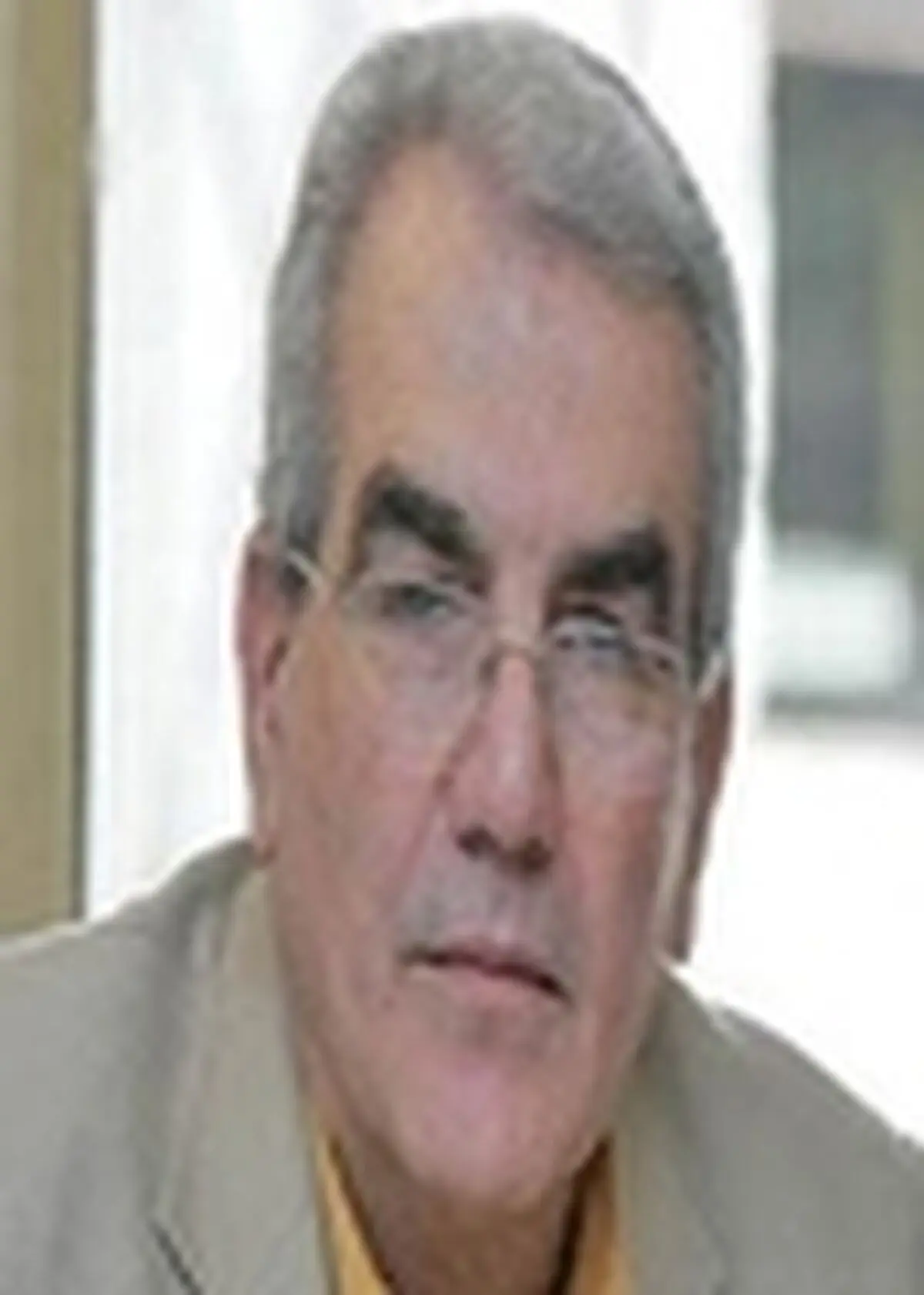 صد درصد کارکنان بیمه کار آفرین جوانان تحصیل کرده هستند