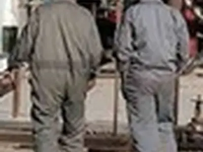 خاتمه ۲ روز اعتراض کارگران پتروشیمی کارون با وعده افزایش مزد