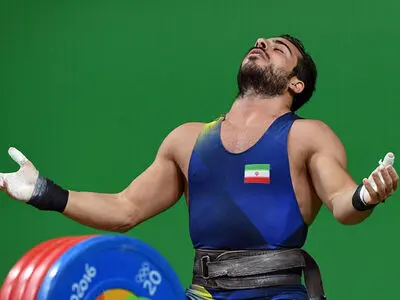 لجبازی های مضحک جلوی افتخار آفرینی در مسابقات جهانی را گرفت