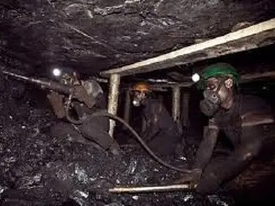 سفره‌های خالی ۶۰۰ معدن‌کار در دالان‌های «همکار»/ شرمنده زن و بچه هستیم!