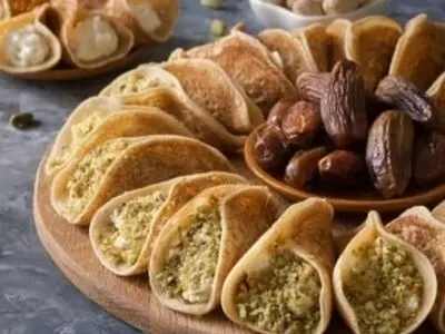 طرز تهیه قطایف عربی؛ شیرینی محبوب و پرطرفدار