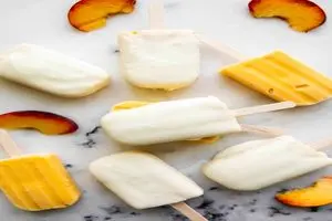 طرز تهیه بستنی یخی نارگیل و هلو