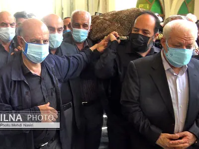 ویدئو/ مراسم تشییع طه محجوب فرزند ارشد علیرضا محجوب (دبیرکل خانه کارگر) 