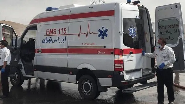 مرگ و مصدومیت سه کارگر تخلیه بار شیشه در شهرک صنعتی صفادشت