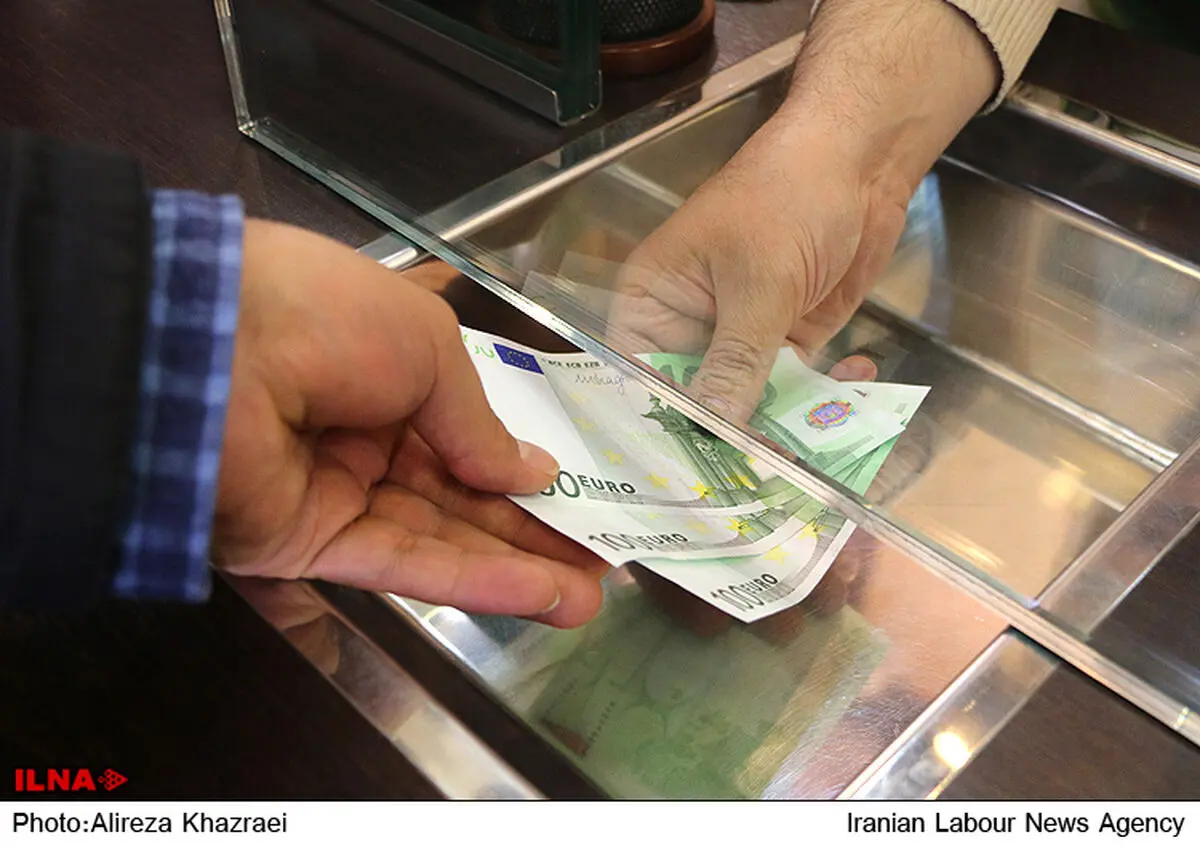 نرخ ارز و سکه در بازار آزاد ۲۲ فروردین ماه تا ساعت13:30 / سیر دنباله‌دار افزایش نرخ ارز در بازار آزاد