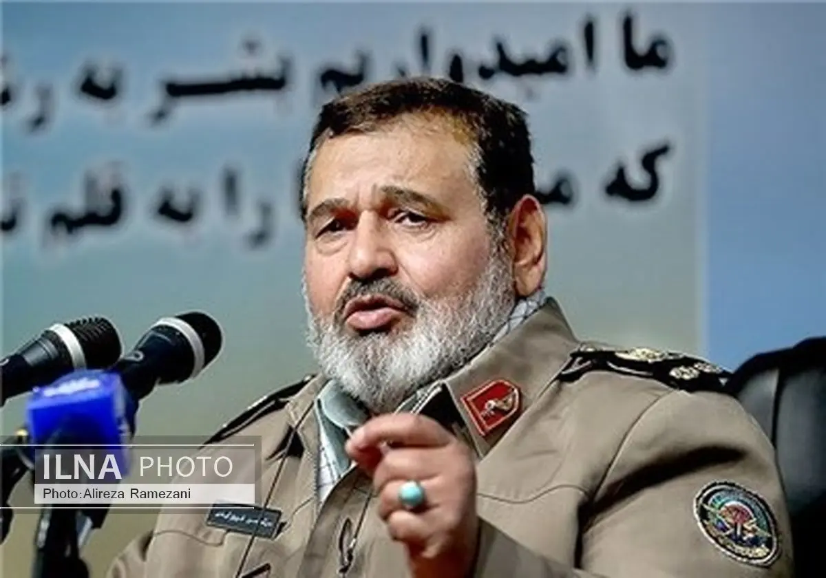 تصویری دیدنی احترام نظامی سرلشکر فیروزآبادی به آیت‌الله هاشمی 
