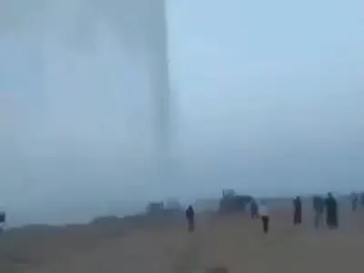فیلم‌ تعرض به خط لوله انتقال آب به یزد در شرق اصفهان