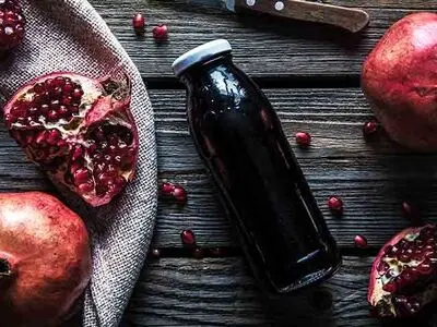 ۲ روش ساده برای تهیه رب انار خوش رنگ در خانه 