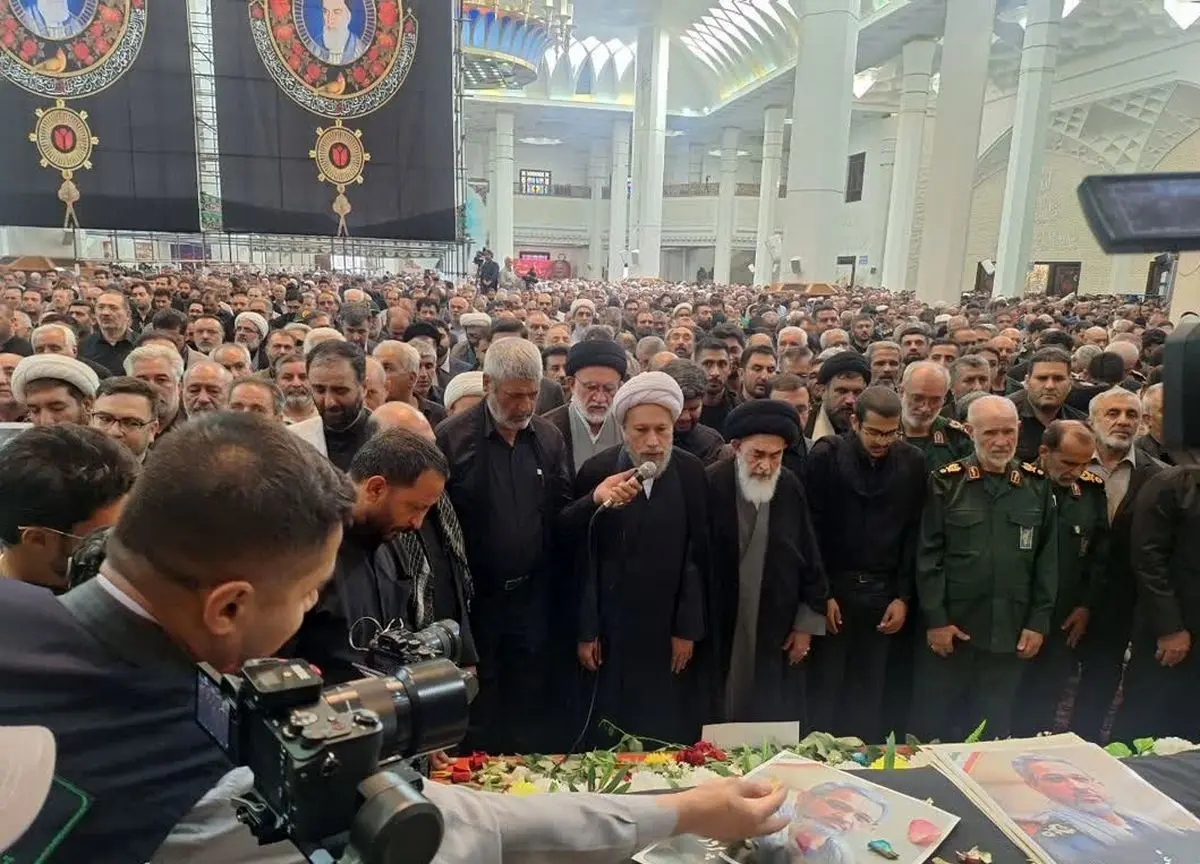  پیکر سرلشکر شهید غیب‌پرور در شیراز تشییع و در گلزار شهدا خاکسپاری شد