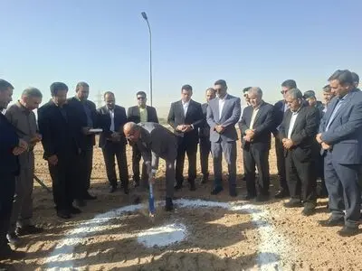 کلنگ احداث سه نیروگاه خورشیدی در کرمانشاه به زمین خورد