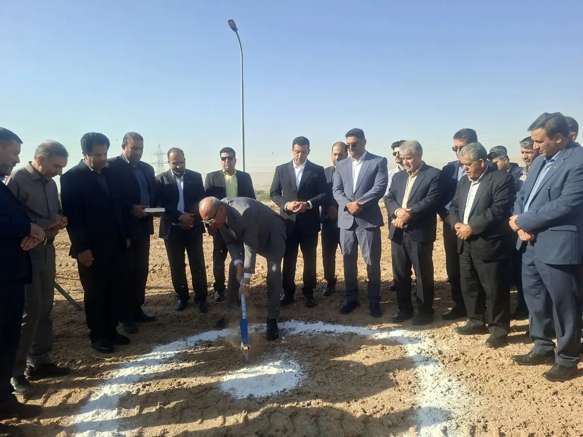 کلنگ احداث سه نیروگاه خورشیدی در کرمانشاه به زمین خورد