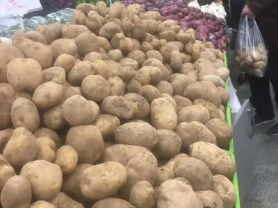 آمادگی سازمان مدیریت میادین شهرداری تهران برای اختصاص غرفه به تأمین‌کنندگان سیب زمینی