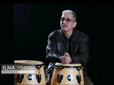 حاضر با همکاری با خوانندگان ایرانی نسیتم/ آموزش ایرانی سازهای غربی کاملا غلط است/ موسیقی لاتین را برده‌ها ساختند/ جیمی هنریکس با موسیقی‌ در جنگ ویتنام شرکت کرد