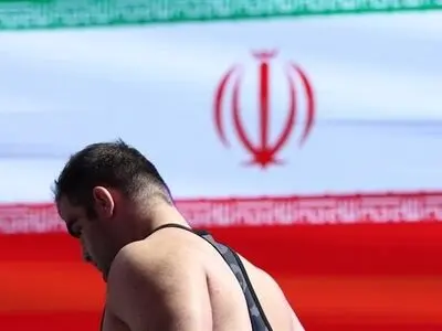 امین میرزازاده برترین فرنگی‌کار سال آسیا شد