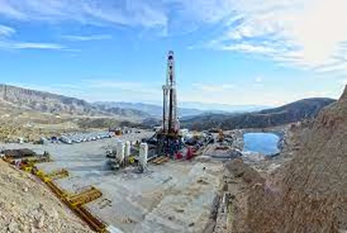 تولید نفت از ۳ حلقه چاه میدان نفتی گلخاری؛ تا پایان آذر ماه