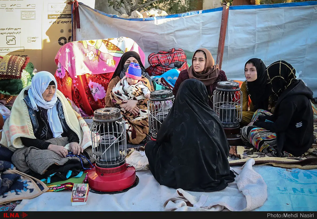 ۴۵۲۰ خانوار در سرپل ذهاب بی‌سرپناه مانده‌اند/ انتقاد از نحوه توزیع کانکس، تعطیلی مدارس و سیستم گرمایشی