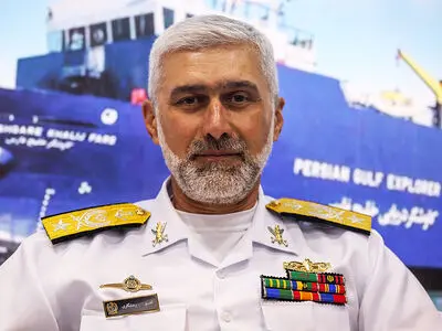 ورود معاون وزیر دفاع به جمهوری آذربایجان 