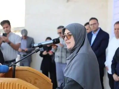 دولت فشار اقتصادی بر مردم و کمبودها را انکار نمی‌کند/ هر زمان با مردم صادقانه و شفاف سخن گفته‌ایم، مردم نیز با مسئولان همراه بوده‌اند