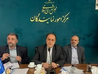 نشست حاجی‌بابایی و منادی سپیدان با فرهنگیان/ رتبه‌بندی به دلیل اجرای بد به کام معلمان تلخ شد