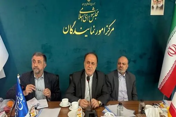 نشست حاجی‌بابایی و منادی سپیدان با فرهنگیان/ رتبه‌بندی به دلیل اجرای بد به کام معلمان تلخ شد