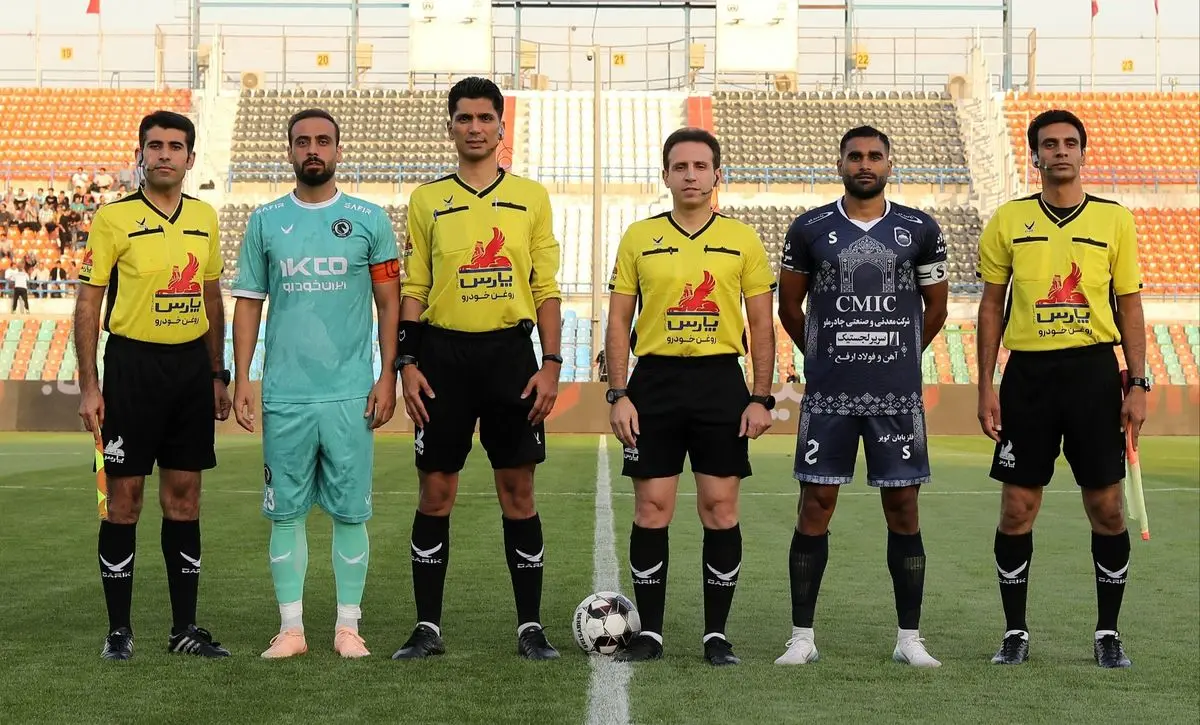 نیمه اول پیکان و چادرملو بدون گل به پایان رسید