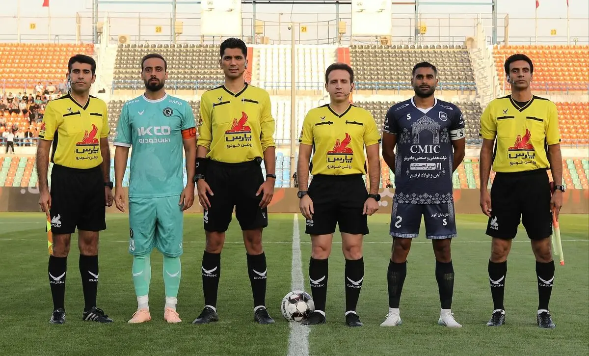 نیمه اول پیکان و چادرملو بدون گل به پایان رسید